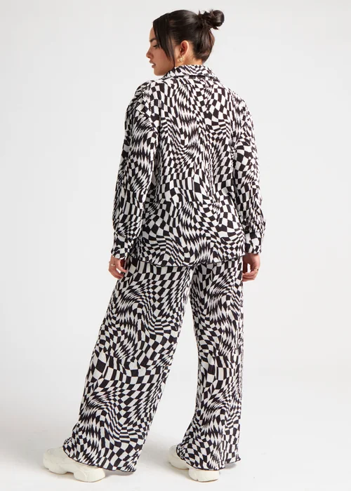 Urban Bliss Black Geometric Plisse Wide Leg Trouser - 8 Image 3