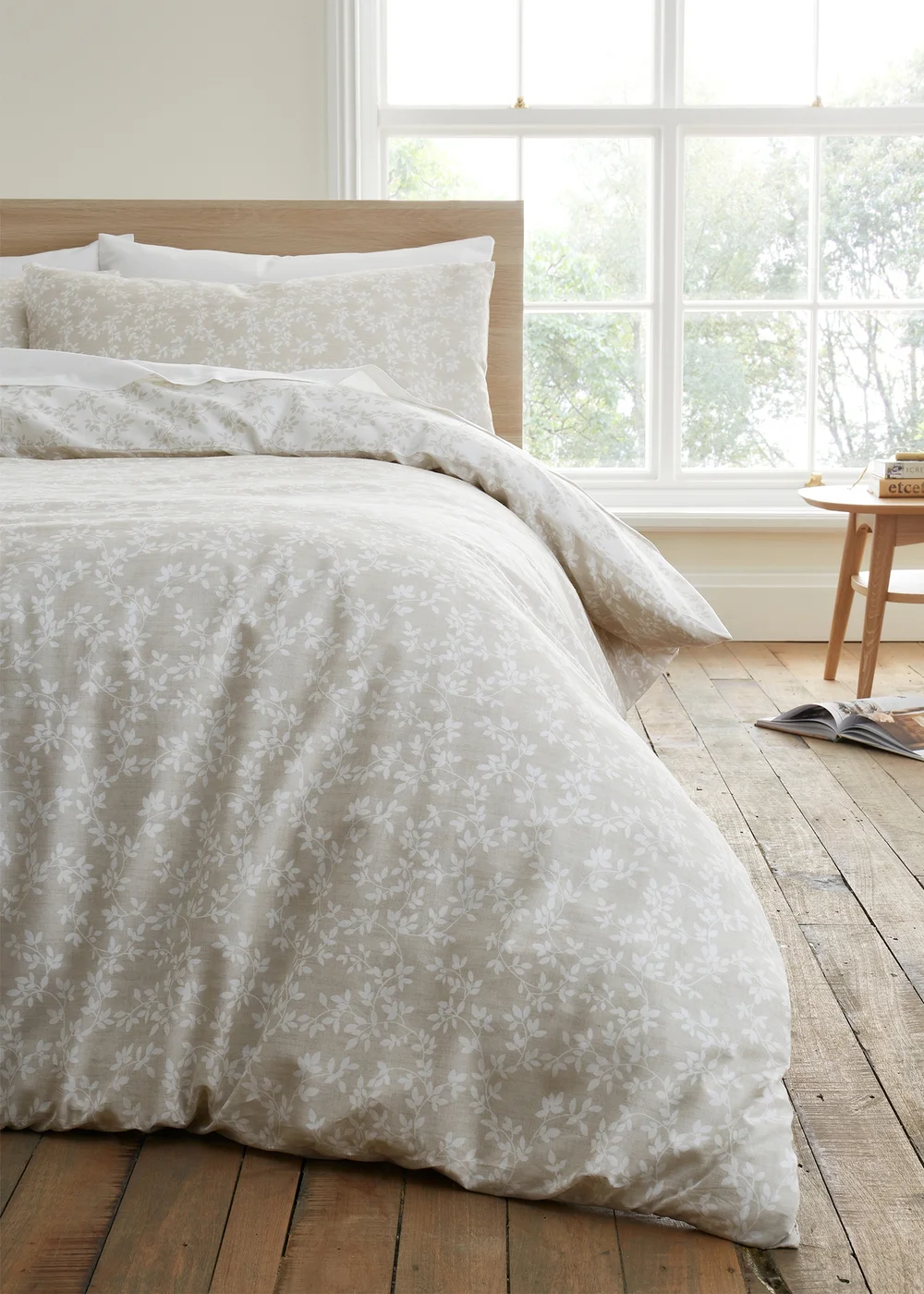 Bianca Fine Linens Shadow Leaves 200 Thread Count Cotton Reversible Duvet Cover Set Natural - Single Image 4