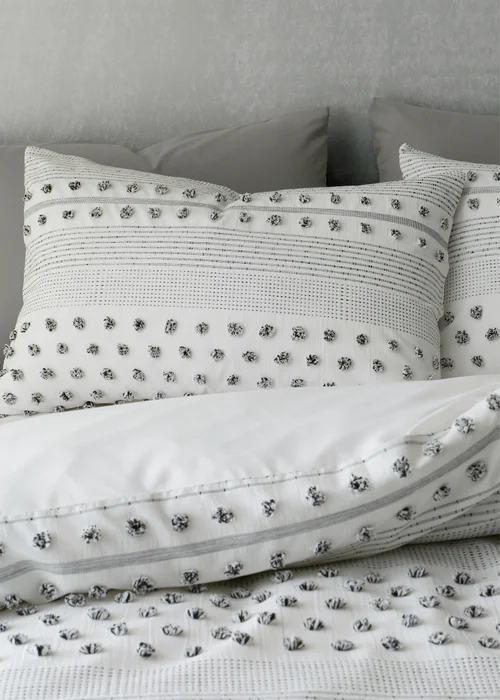 Pineapple Elephant Aisha Tufted Spot Duvet Cover Set - Single Image 2