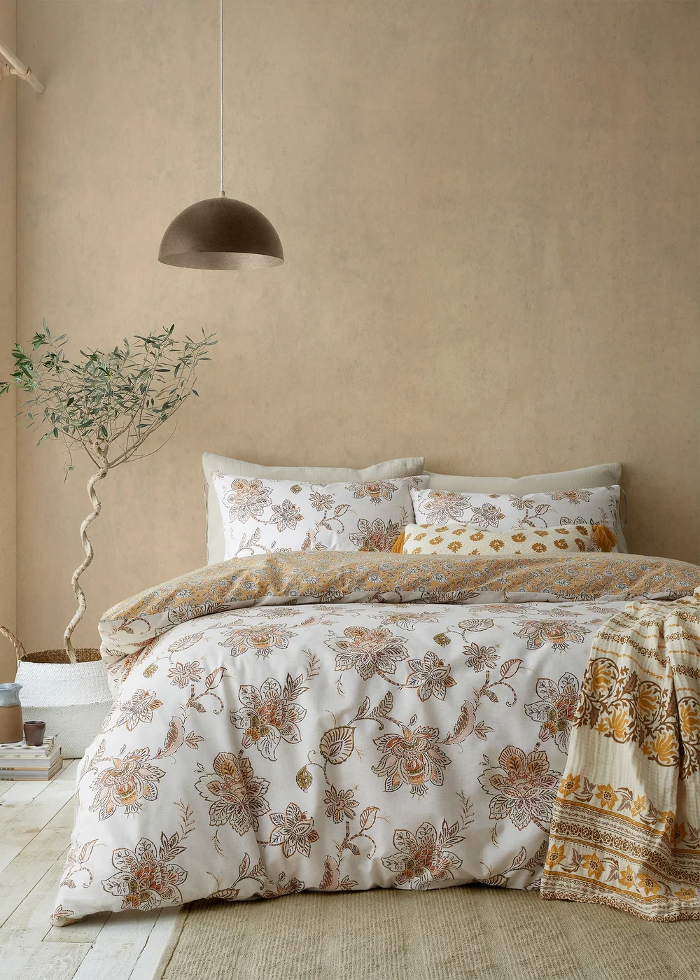 Pineapple Elephant Sahara Floral Reversible Duvet Cover Set - Single Image 1