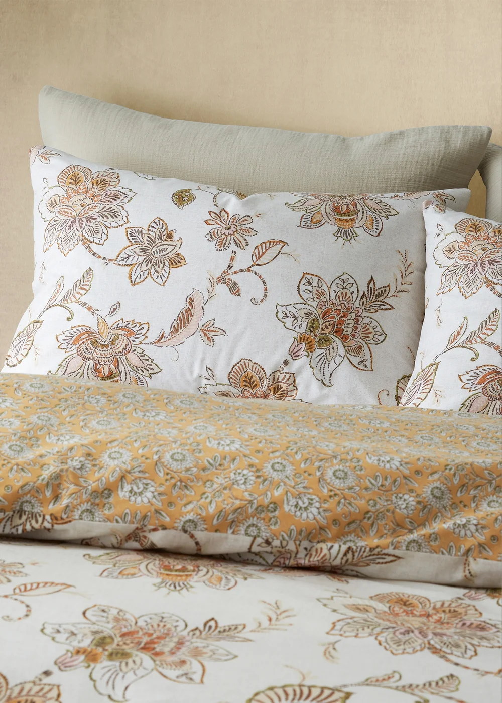 Pineapple Elephant Sahara Floral Reversible Duvet Cover Set - Single Image 3