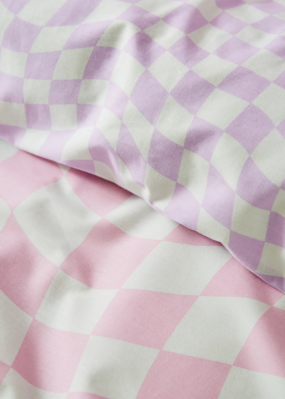 Sassy B Bedding Checkerboard Wave Reversible Duvet Cover Set - Single Image 4