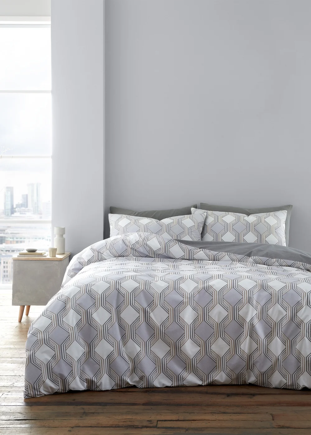 Bianca Fine Linens Atticus Geometric 200 Thread Count Cotton Reversible Duvet Cover Set - Single Image 1