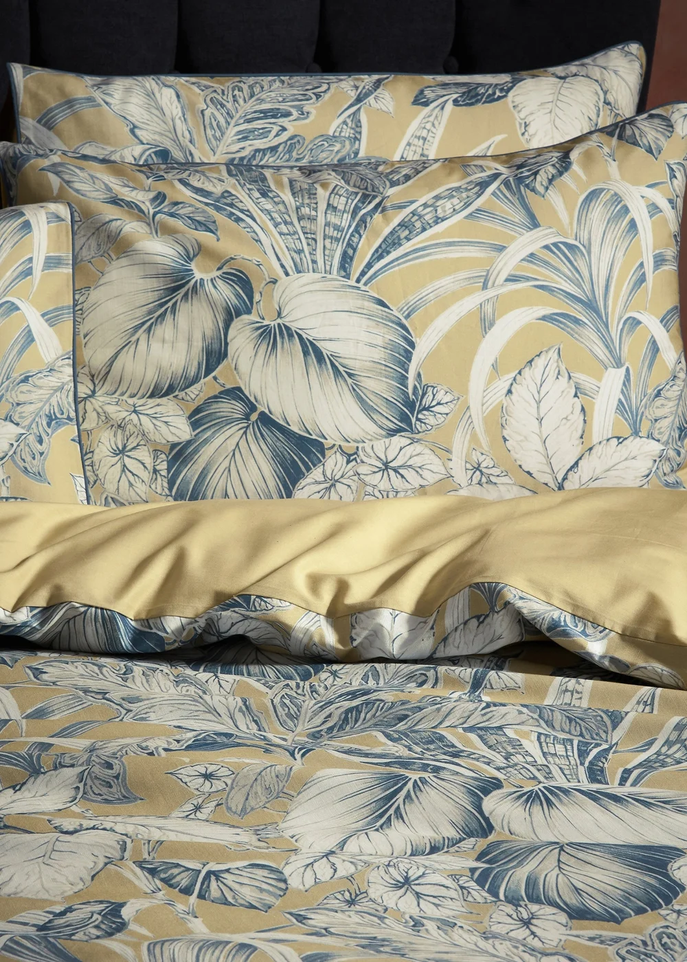 EW by Edinburgh Weavers Tivoli Tropical Piped Duvet Cover Set - Single Image 2