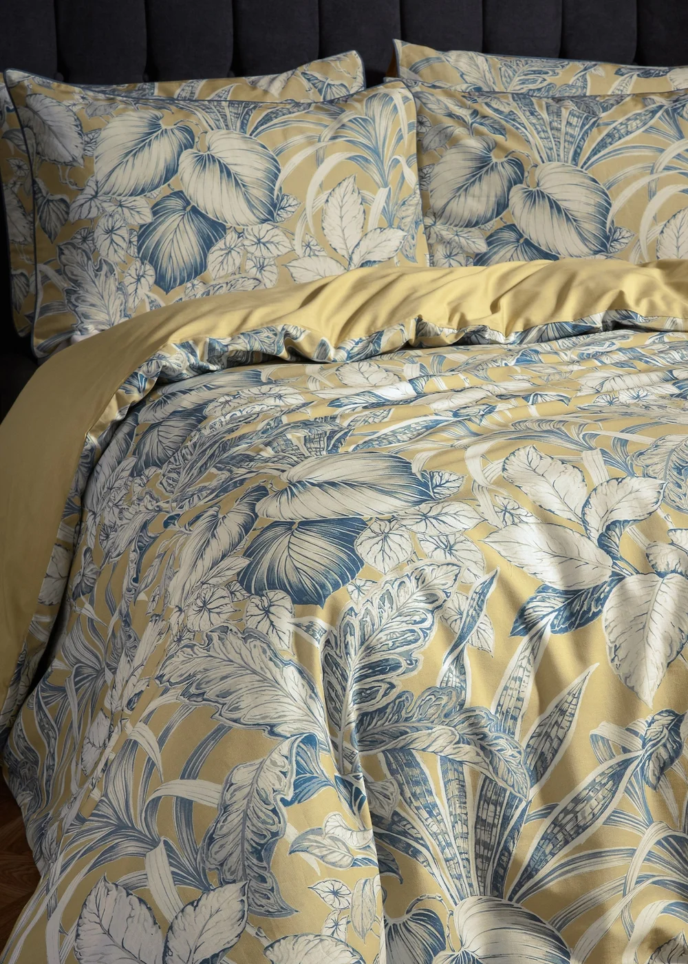 EW by Edinburgh Weavers Tivoli Tropical Piped Duvet Cover Set - Single Image 3