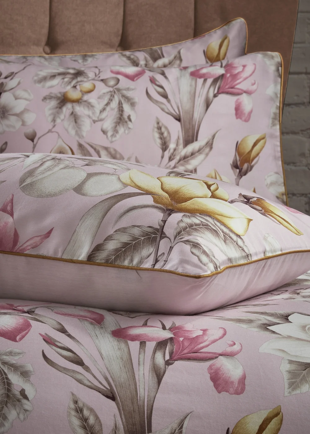 EW by Edinburgh Weavers Lavish Floral Piped Duvet Cover Set - Single Image 4