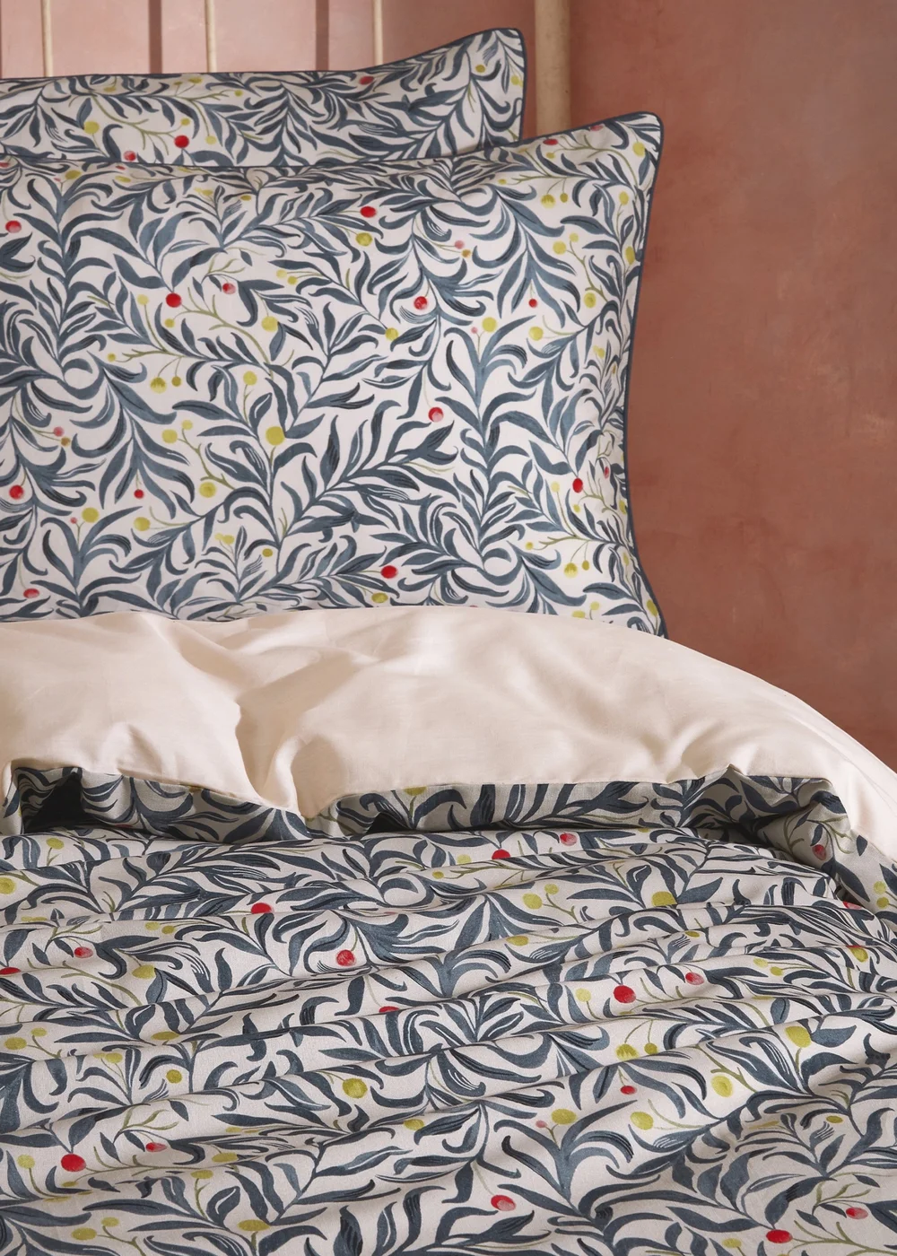EW by Edinburgh Weavers Malory Floral Piped Duvet Cover Set - Single Image 2