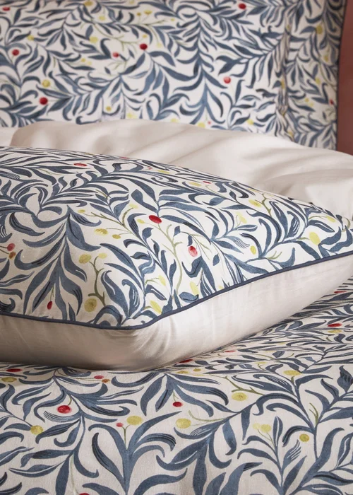 EW by Edinburgh Weavers Malory Floral Piped Duvet Cover Set - Single Image 4