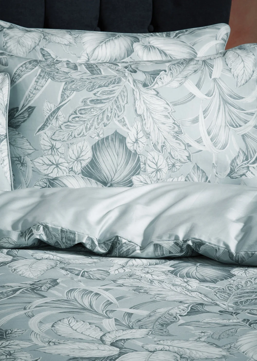 EW by Edinburgh Weavers Tivoli Tropical Piped Duvet Cover Set - Single Image 2