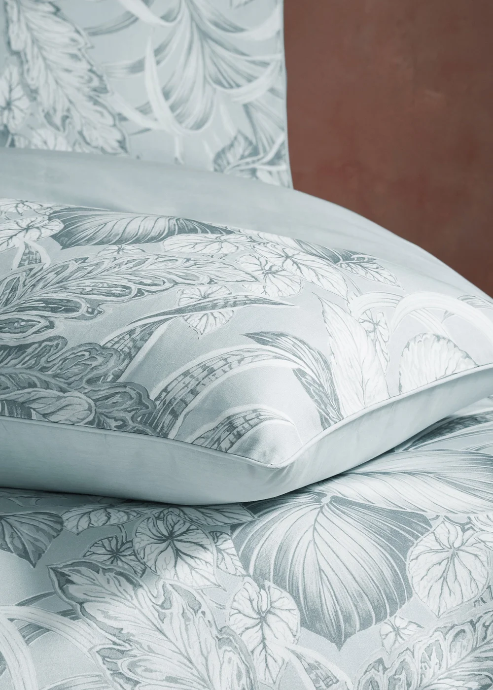 EW by Edinburgh Weavers Tivoli Tropical Piped Duvet Cover Set - Single Image 4