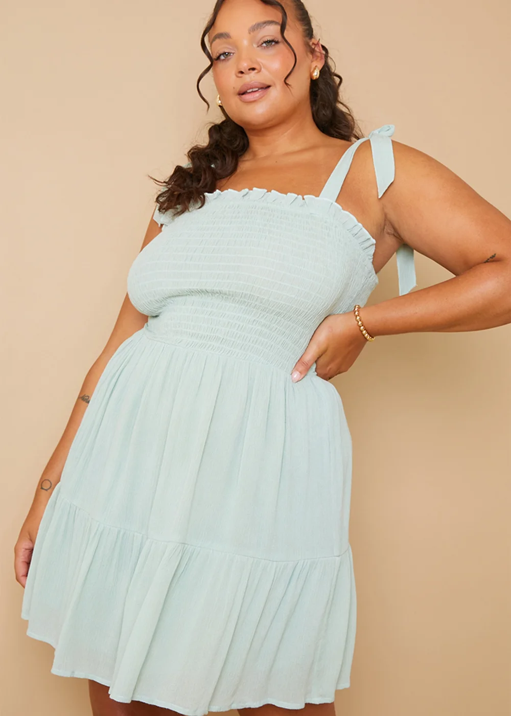 In The Style Carys Whittaker Green Shirred Tie Mini Dress - Size 8 Image 6