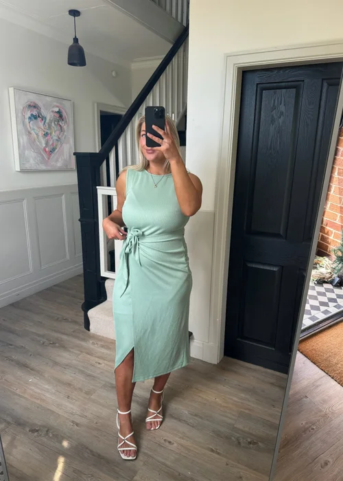 In the Style Carys Whittaker Green Racer Neck Midi Dress - Size 8 Image 1
