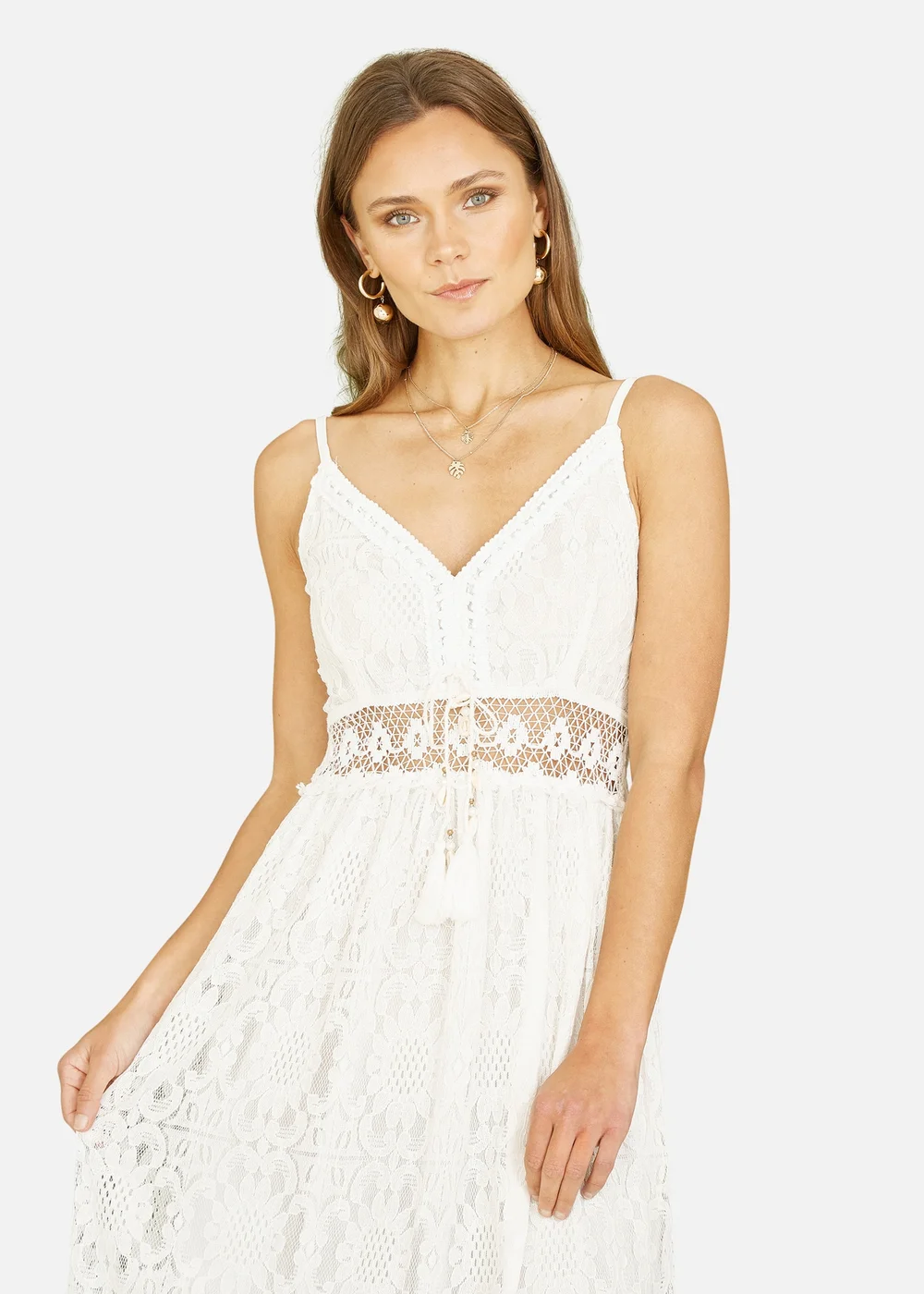 Yumi White Lace Midi Sundress With Tassel Tie and Ruched Back - S Image 2