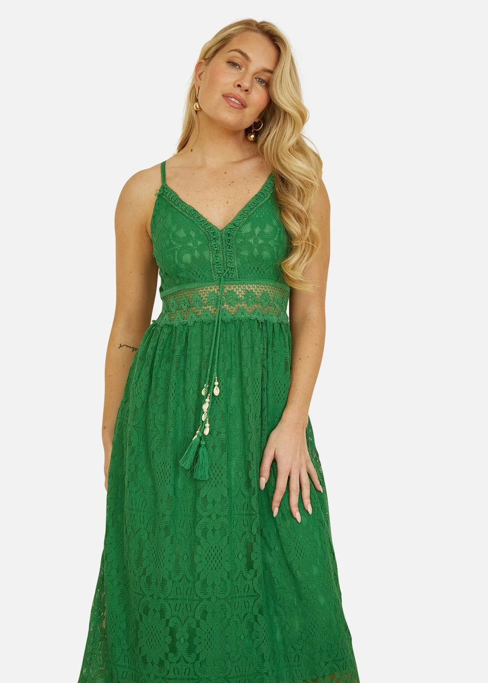 Yumi Green Lace Midi Sundress With Tassel Tie and Ruched Back - S Image 2