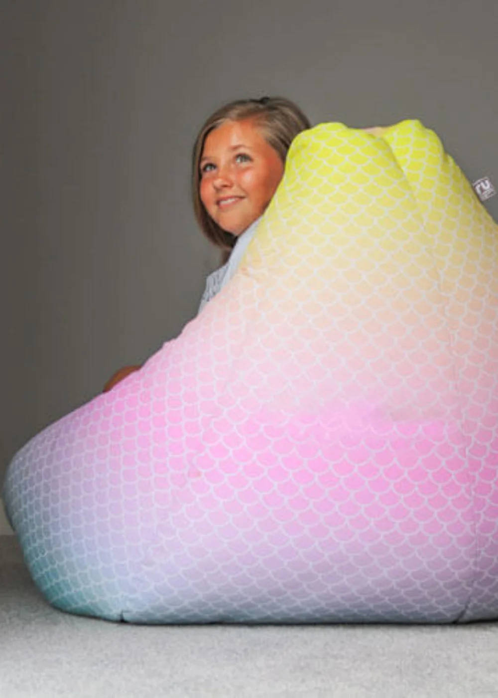 rucomfy Printed Extra Large Classic Mermaid Ombre Beanbag - One Size Image 3
