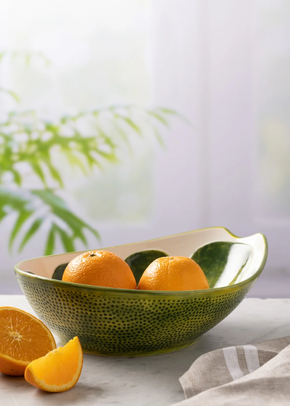 Typhoon World Foods Lime Oval Bowl (27.5cm) - One Size Image 2