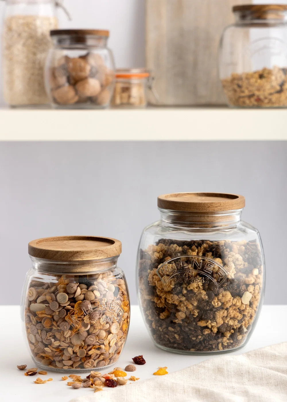 Kilner Set of 2 Universal Wooden Lid Jars (2ltr & 0.85ltr) - One Size Image 4