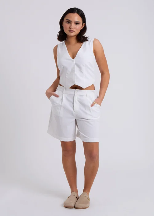 Urban Bliss White Linen Blend Short - 8 Image 1