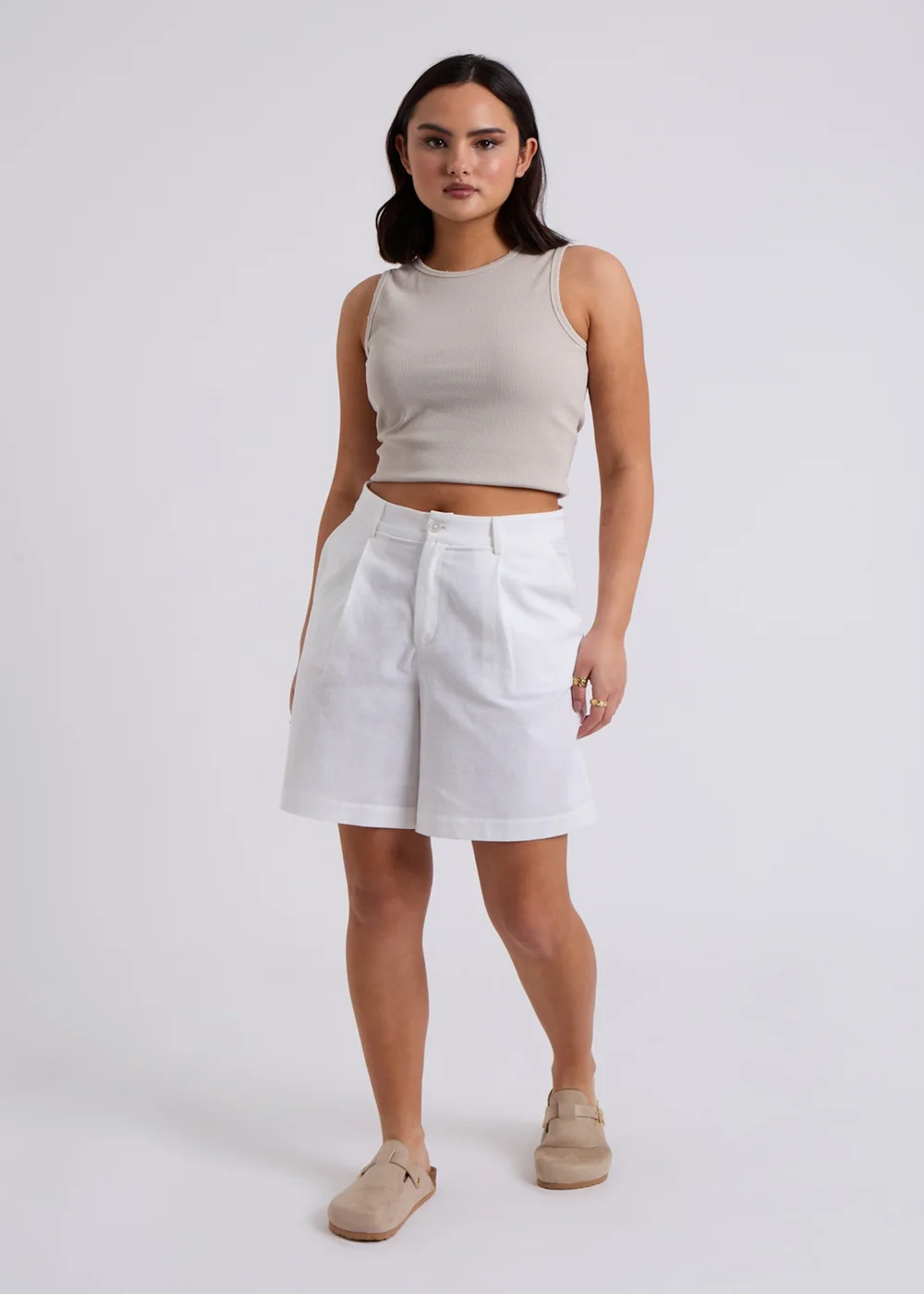 Urban Bliss White Linen Blend Short - 8 Image 4