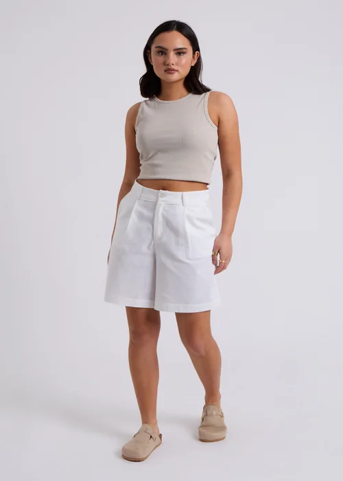 Urban Bliss White Linen Blend Short - 8 Image 4