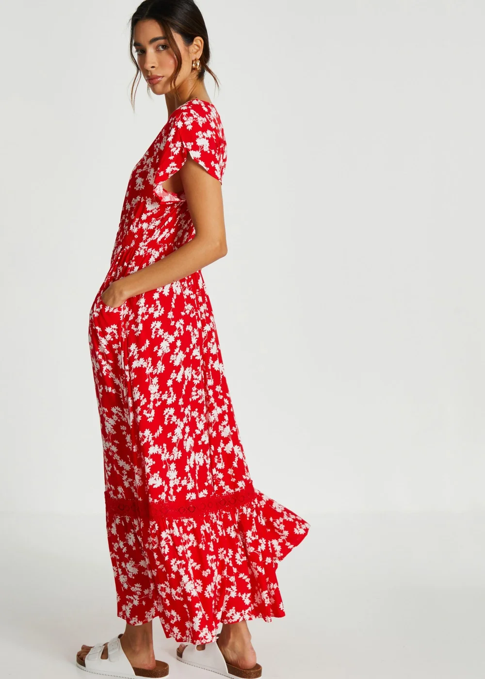 Quiz Red Ditsy Floral Crochet Trim Maxi Dress - 8 Image 2