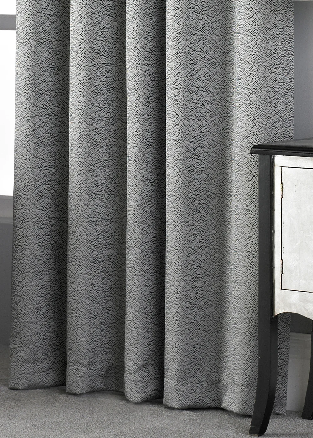 Paoletti Pendleton Jacquard Eyelet Curtains - 66W X 54D (168x137cm) Image 3
