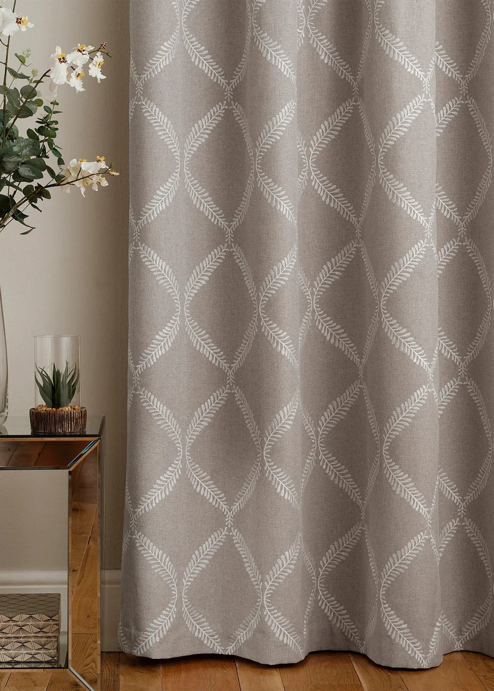 Paoletti Olivia Lattice Embroidery Pencil Pleat Curtains - 46W X 54D (117x137cm) Image 3
