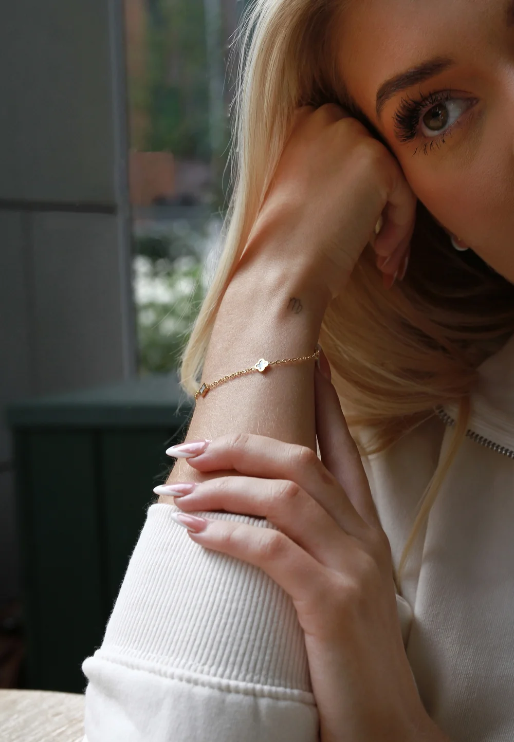 Say It With Gold Dainty Clover Chain Bracelet - One Size Image 2