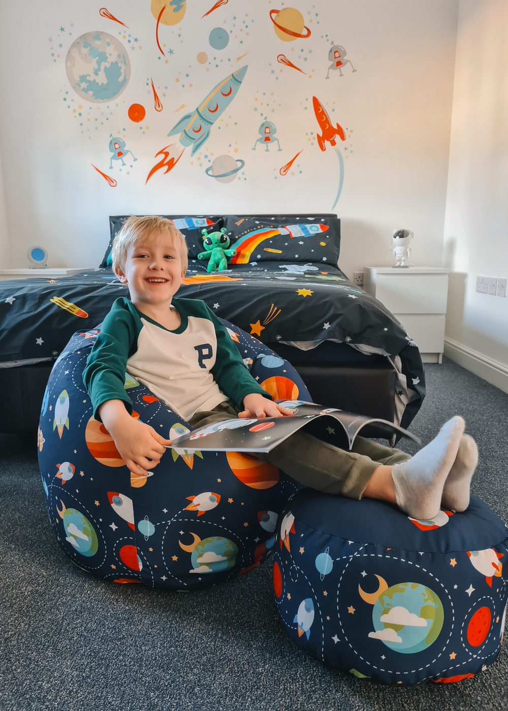 rucomfy Printed Kids Classic Outer Space Beanbag - One Size Image 1
