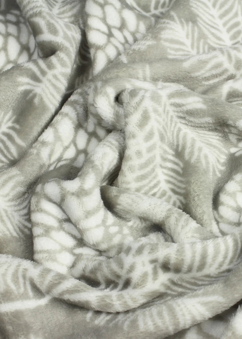 furn. Irwin Woodland Fleece Throw 140 x 180cm Stone - One Size Image 3