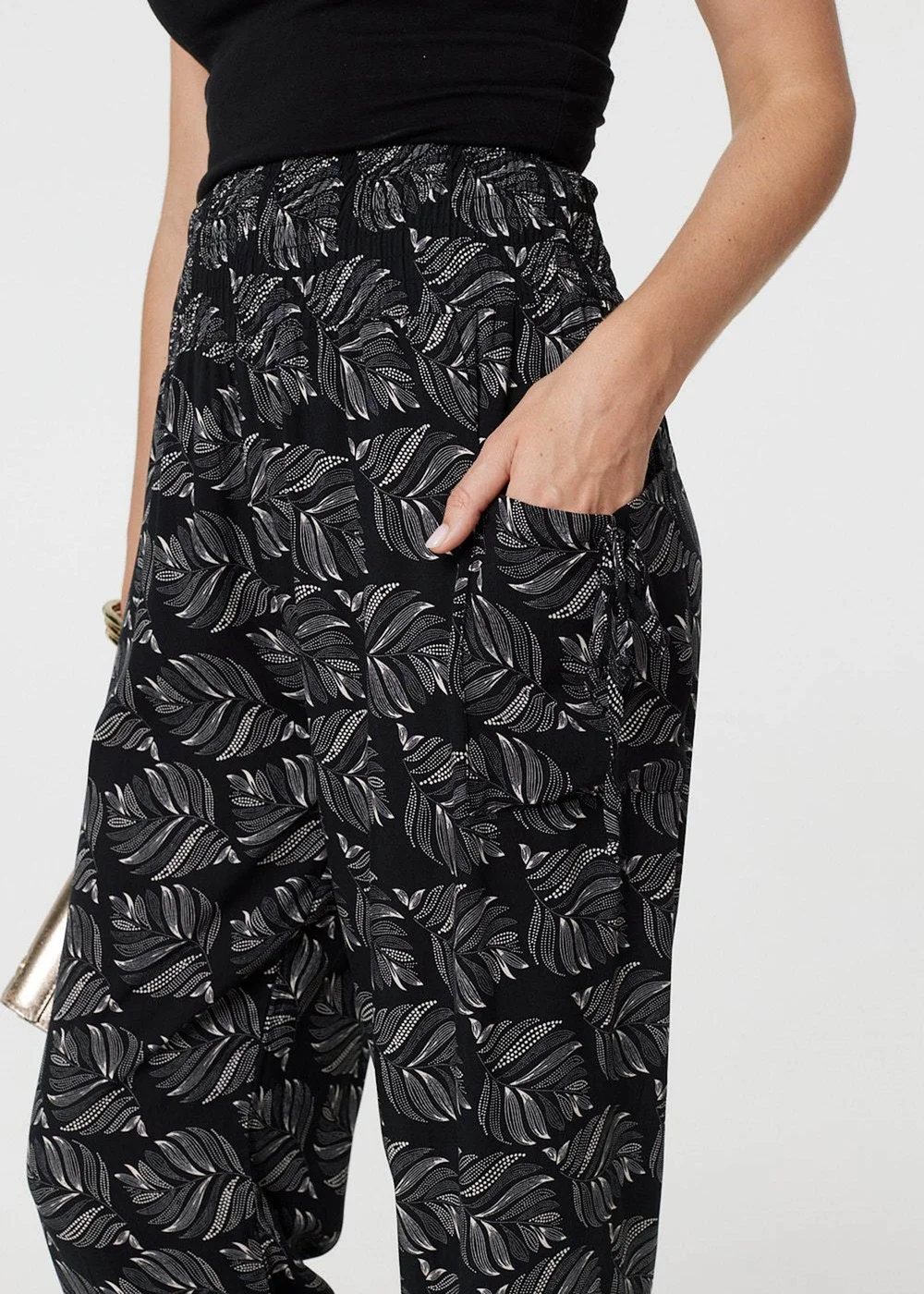 Izabel London Black Feather Print High Waist Harem Pants - 8 Image 3