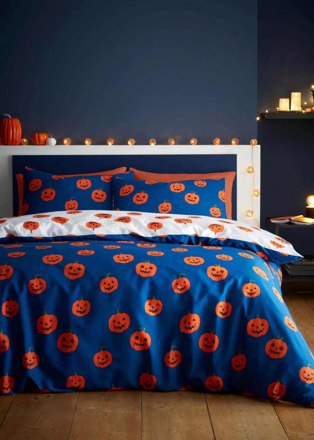 Catherine Lansfield Halloween Pumpkins Reversible Duvet Cover Set - Single Image 1