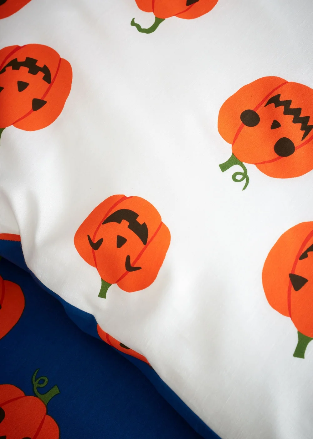 Catherine Lansfield Halloween Pumpkins Reversible Duvet Cover Set - Single Image 4
