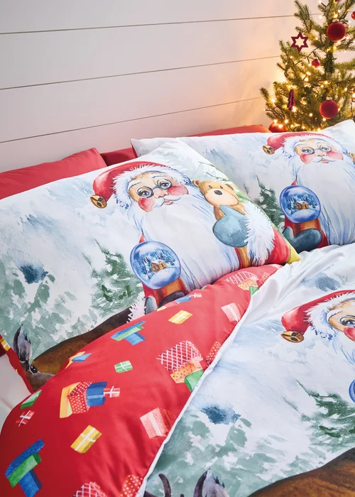 Catherine Lansfield Christmas Retro Santa Reversible Duvet Cover Set - Single Image 3