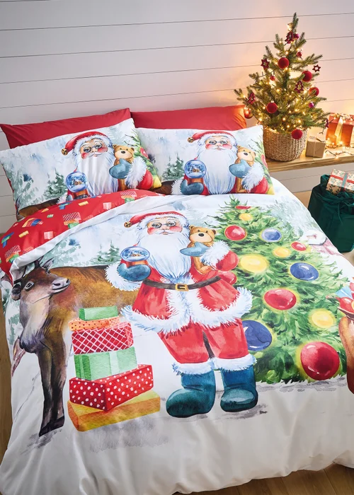 Catherine Lansfield Christmas Retro Santa Reversible Duvet Cover Set - Single Image 1
