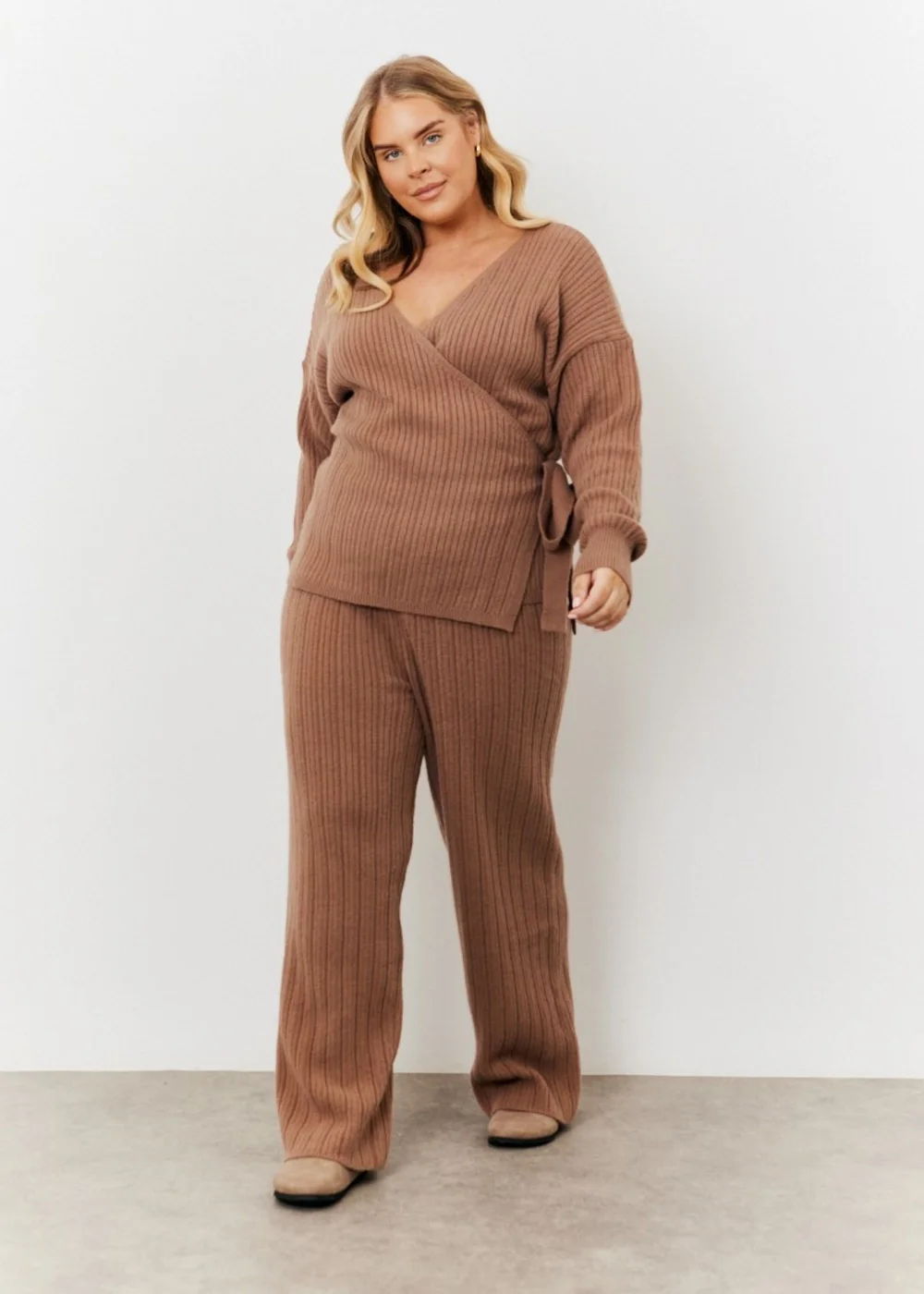 In The Style Jess Millichamp Mocha Wrap Jumper - Size 10-12 Image 3