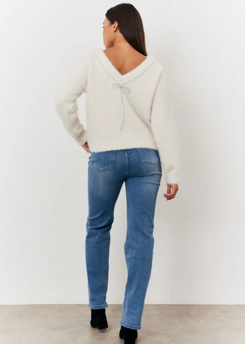 In The Style White Embellished Bow Jumper - 06-08 Image 6
