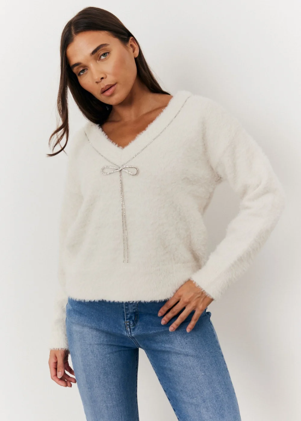 In The Style White Embellished Bow Jumper - 06-08 Image 1
