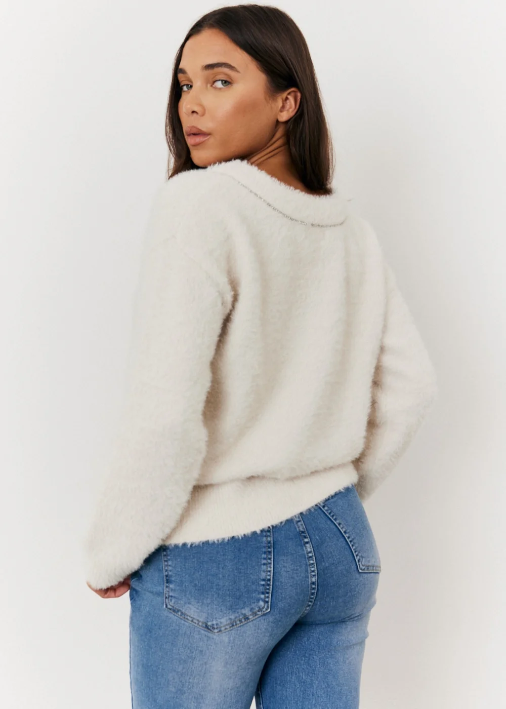 In The Style White Embellished Bow Jumper - 06-08 Image 2