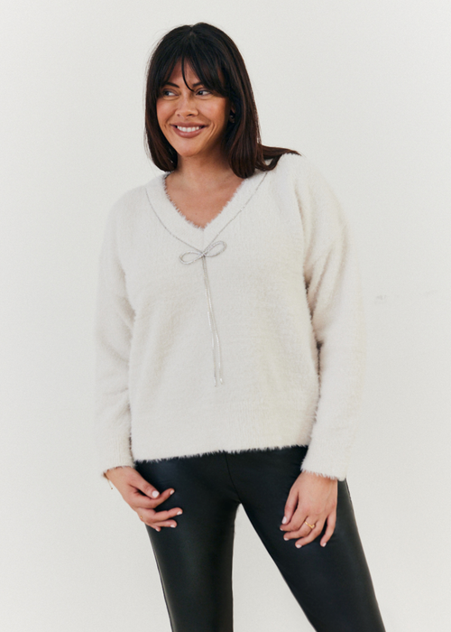 In The Style White Embellished Bow Jumper - 06-08 Image 7