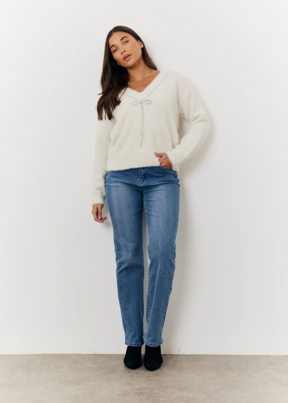 In The Style White Embellished Bow Jumper - 06-08 Image 9