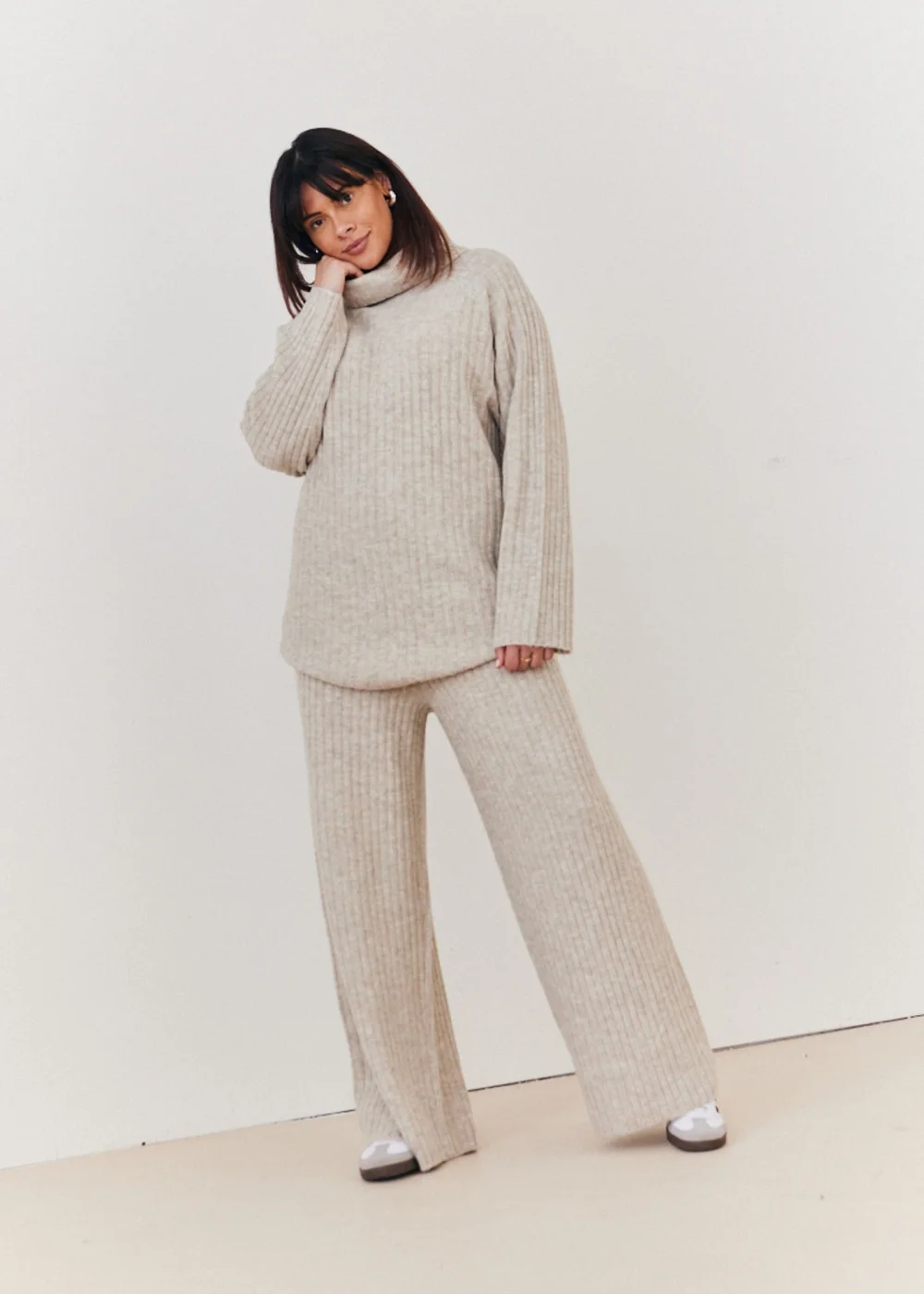 In The Style Oatmeal Wide Rib Roll Neck Knit Jumper - 22-24 Image 5