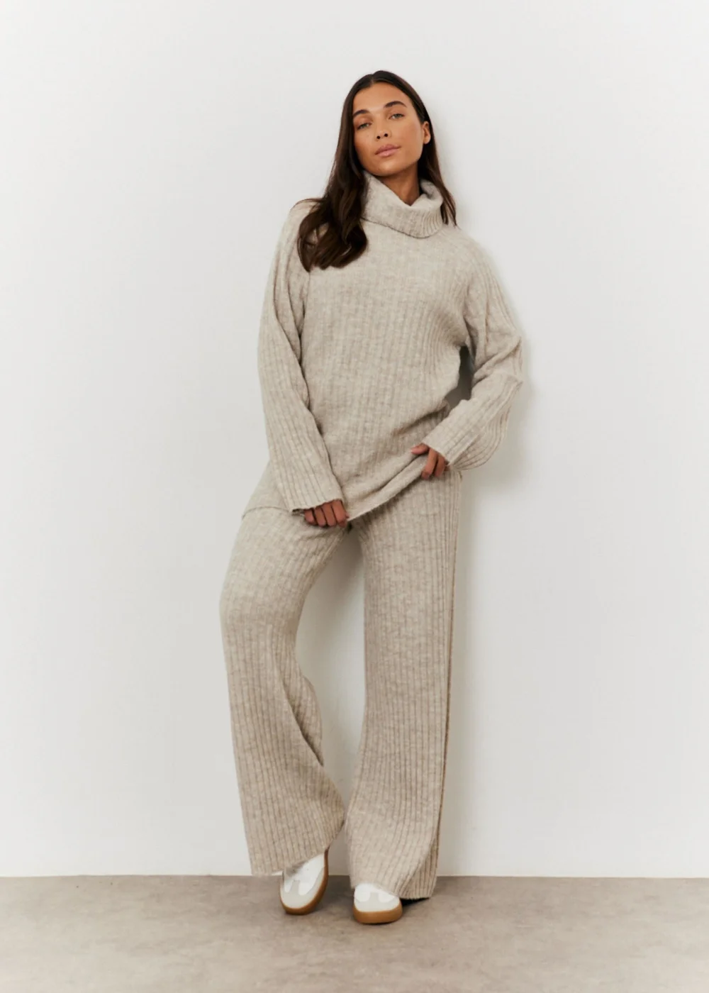 In The Style Oatmeal Wide Rib Roll Neck Knit Jumper - 22-24 Image 2