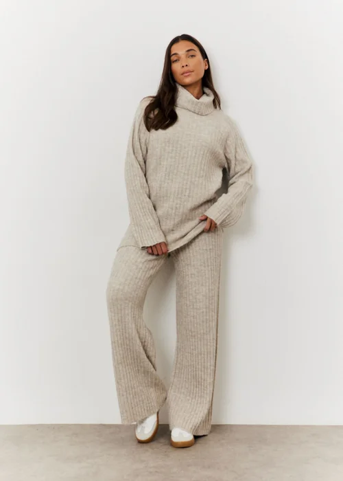 In The Style Oatmeal Wide Rib Roll Neck Knit Jumper - 22-24 Image 2