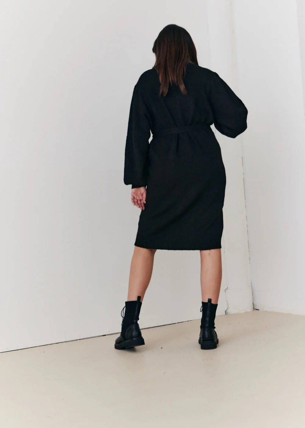 In The Style Stacey Solomon Black Pearl Button Detail Knit Belted Mini Dress - 26-28 Image 7