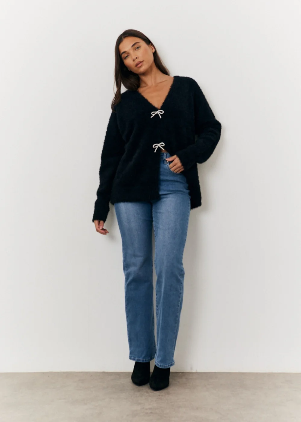 In The Style Stacey Solomon Black Fluffy Knit Embellished Bow Detail Cardigan - 06-08 Image 6