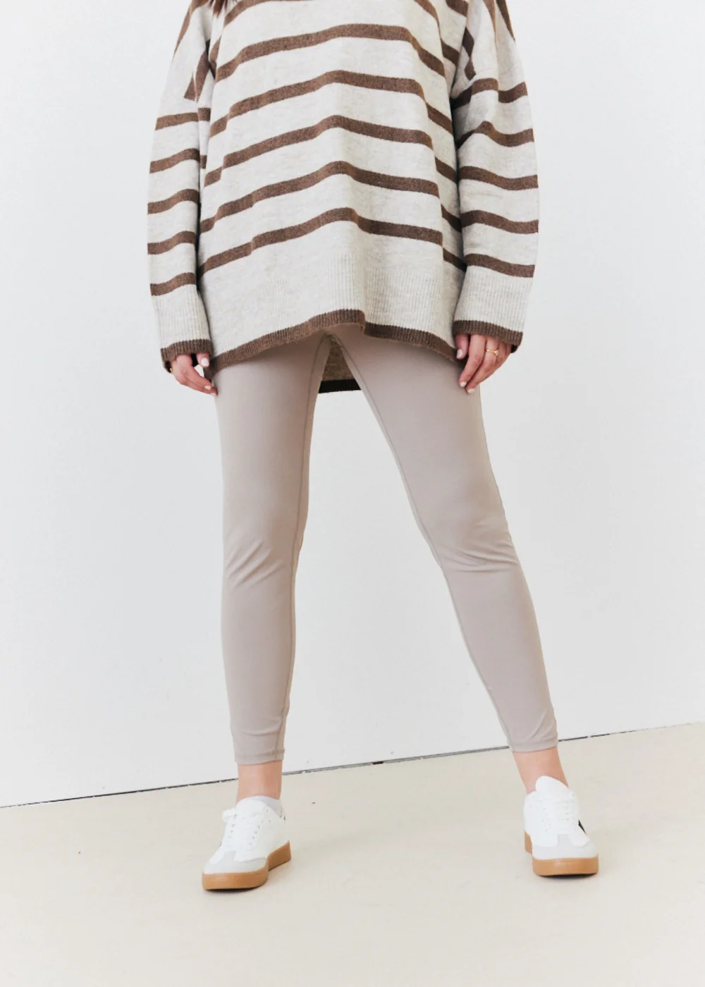 In The Style Chocolate Recycled Legging - 8 Image 7