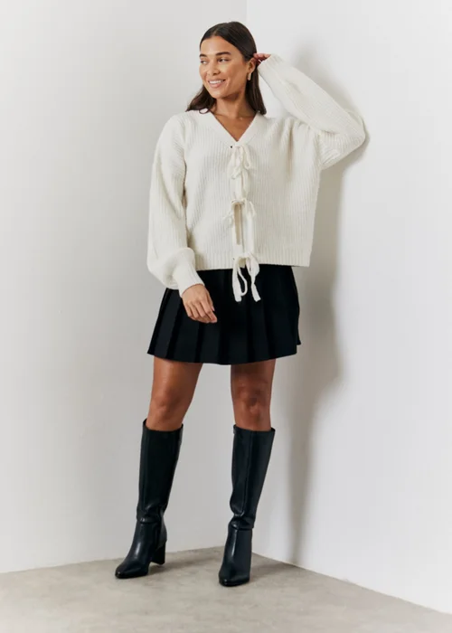 In The Style Hannah Brown Cream Bow Detail Knit Cardigan - 06-08 Image 3