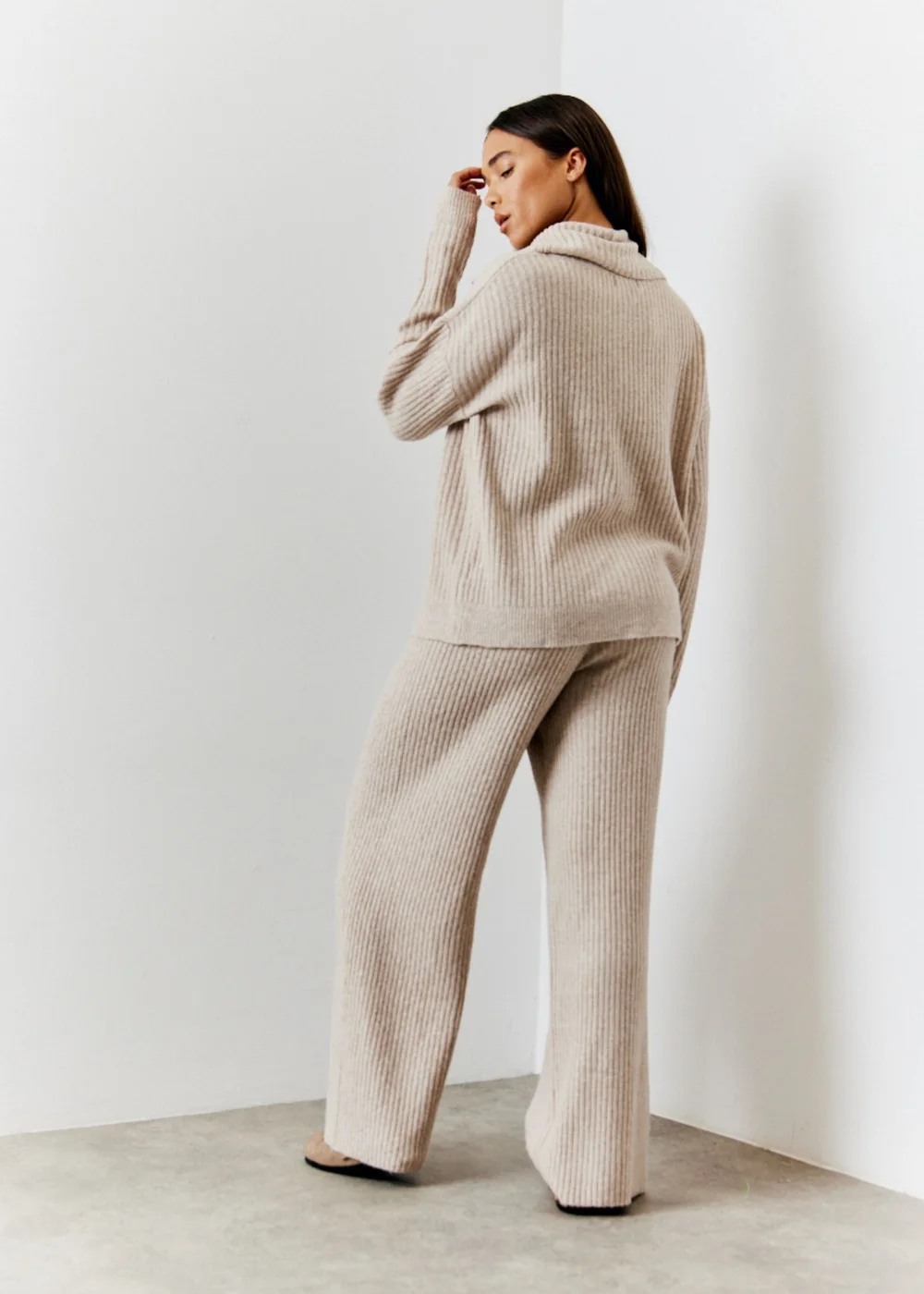 In The Style Hannah Brown Camel Knit Wide Leg Trousers - 14-16 Image 2