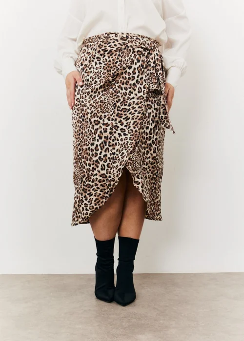 In The Style Brown Leopard Print Midi Skirt - Size 26 Image 3